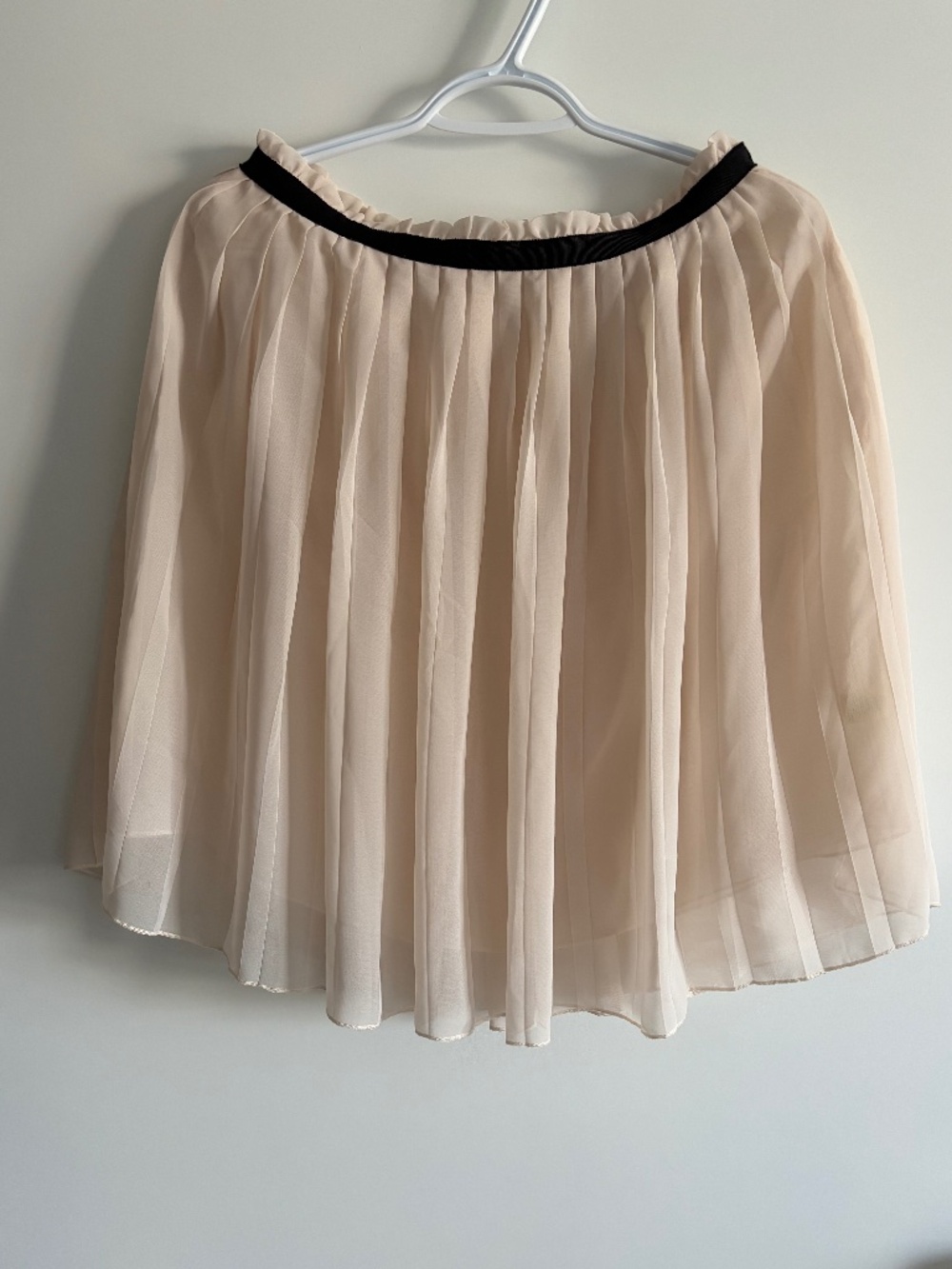 EUC Pins & Needles Urban Outfitters Tulle Pleated Tutu Skirt in Cream Size 8